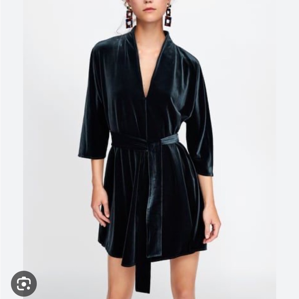Green velvet dress with belt
